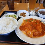 聚満楼 京急川崎駅前店 - エビチリと玉子炒め定食@\800円