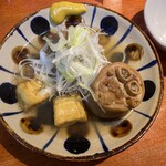 居酒屋 又吉商店 - てびち煮。半頭分入ってます。