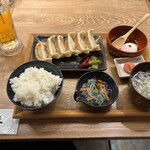 肉汁餃子のダンダダン 目黒店 - 