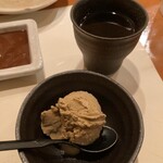 串かつ おこし - ほうじ茶アイスとほうじ茶