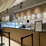 PARIYA - オープンな店舗