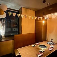 焼肉 龍華園 - 店内