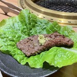 赤身肉じゃんか中目店 - わさびカルビは追いわさびでさらに美味しい