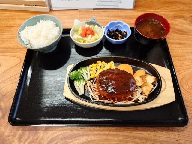 ランチ様♡ 299 （ニクキュウ） - 美濃高田/ハンバーグ | 食べログ