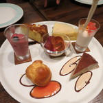 トラットリアビコローレヨコハマ - ドルチェいろいろ