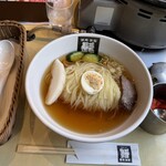 髭 - 盛岡冷麺  950円