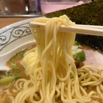 秋刀魚中華そば生粋 - 麵リフト