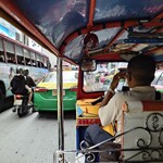 JIM THOMPSON A THAI RESTAURANT - ホテルから　トゥクトゥクで向かいます　約1000円くらい