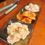 ときわ亭　旭ヶ丘店 - 料理写真:牛ホルモン三種盛り