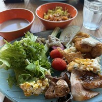 The lounge on the water - 