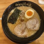 らあめん花月嵐 - 料理写真:嵐げんこつらぁめん