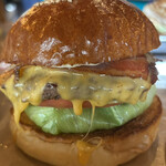 フランク ライドアンドイート - ベーコンチーズバーガー