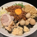 豚風。 - 台湾混蕎麦（1,300円）＋燻製うずら（150円）＋ショウガ（50円）、ニンニクコール