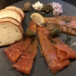 QUAYS pacific grill - 