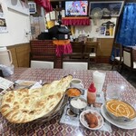 インド料理 サンガム 門真店 - 簡素だが、清潔感あり