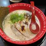 みなと軒 - とんこつ姫（クイーン） 税込980円（R7.6時点）