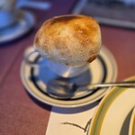 ロシア料理 チャイカ - トロトロ、アツアツのクリームのつぼ焼き