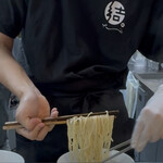 中華そば 結。 - 綺麗に麺引き揃え