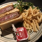 QUAYS pacific grill - 