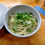 青波 - 長浜ラーメン風ライト豚骨ラーメン