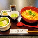 比内地鶏 ほっこりや - 比内地鶏の親子丼1760円
