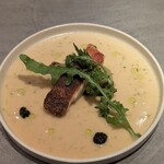 restaurant Et ... - お魚料理は下関の平目のポワレ
      白味噌仕立てのかぼすを使ったソース