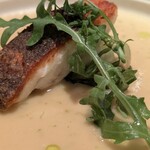 restaurant Et ... - 低温でじっくり 皮をゼラチン化させてパリパリに焼かれていた