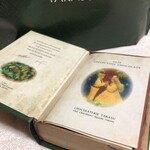 ショコラトリー タカス 本店 - ✨チョコレートケースを開けると✨