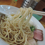 煮干中華ソバ イチカワ - 煮干ソバ啜る