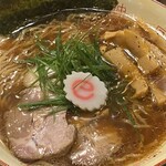宴神 - 醤油ラーメン