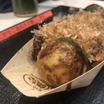 築地銀だこ - 料理写真:まん丸ですねー