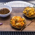 館山美食倶楽部 - 2025.11 上海蟹の姿蒸し（白子入りのオスと内子入りのメスを食べ比べ）