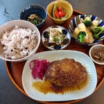 BonFam - ホエー豚のハンバーグプレート　1,750円