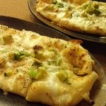 レガロ - イカとアボカドのホワイトソースピザ(コース料理)