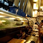 どでか寿司 - 店内