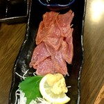 どでか寿司 - 馬刺し　765円