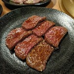 ホルモン焼肉 富や - 