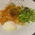 担々香麺アカナツメ - 