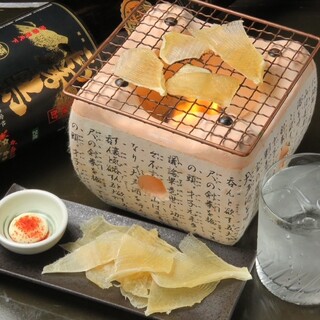 常時20種類以上の豊富な一品料理も堪能ください！