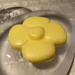 ベージュ アラン・デュカス 東京 - 