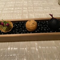 ベージュ アラン・デュカス 東京 - 