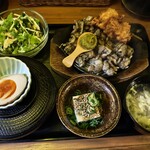 とりっこ - 料理写真:地鶏もの炭火焼き定食