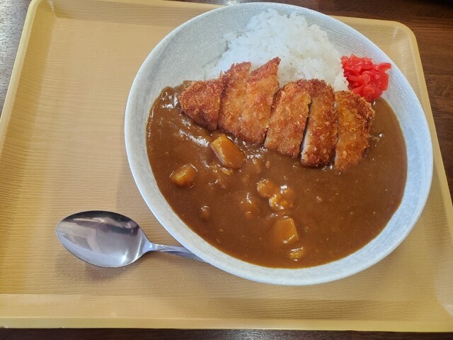 八幡平ドライブイン 陸中大里（かつ丼）| 秋田で楽しむ絶品かつ丼とファミリー向けサービス