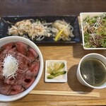 肉ダイニング 満 - 