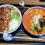 カルビ丼とスン豆腐専門店 韓丼 - 料理写真:カルビ丼大盛・韓ホルモンラーメン小