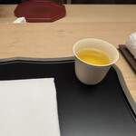 徳ㇵ本也 - 温かい柿の葉茶