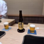 徳ㇵ本也 - ビールで乾杯