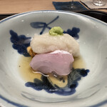 徳ㇵ本也 - ◆冷たい蕪蒸し
      甘鯛　雲丹　山葵　煎り酒