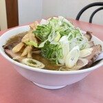 一品香 今宮店 - チャーシュー麺(大盛)、ネギ、メンマ