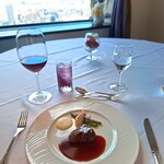 スターゲイト - 牛ヒレ肉のグリル温野菜添えソースポルト